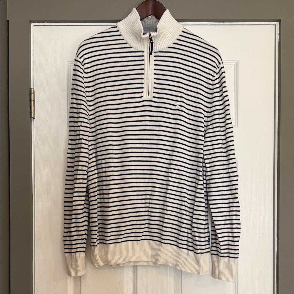 Men's Izod Striped Sweater - Black and White